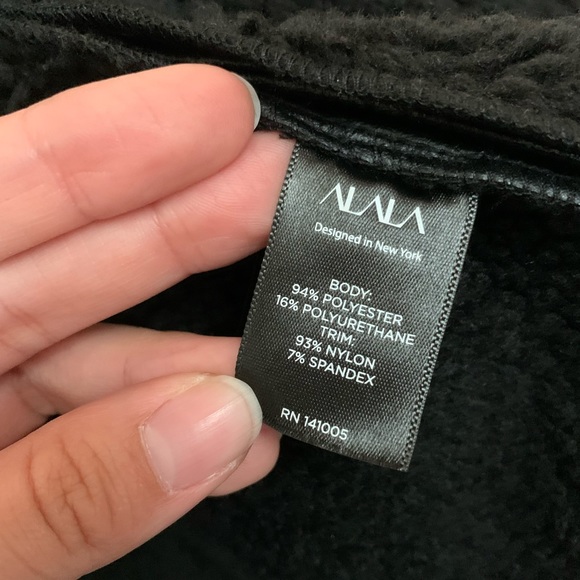 ALALA Vegan Leather Sherpa Vest - Picture 11 of 12